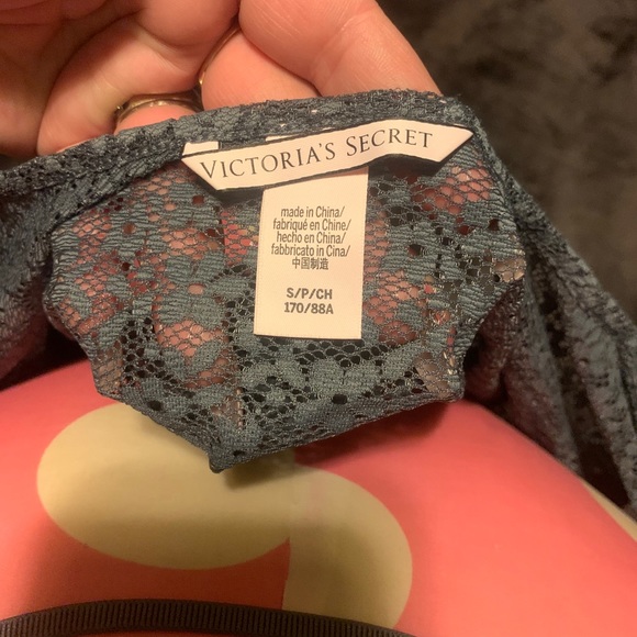 Victoria Secret Lace Crop Top Small - Picture 4 of 5